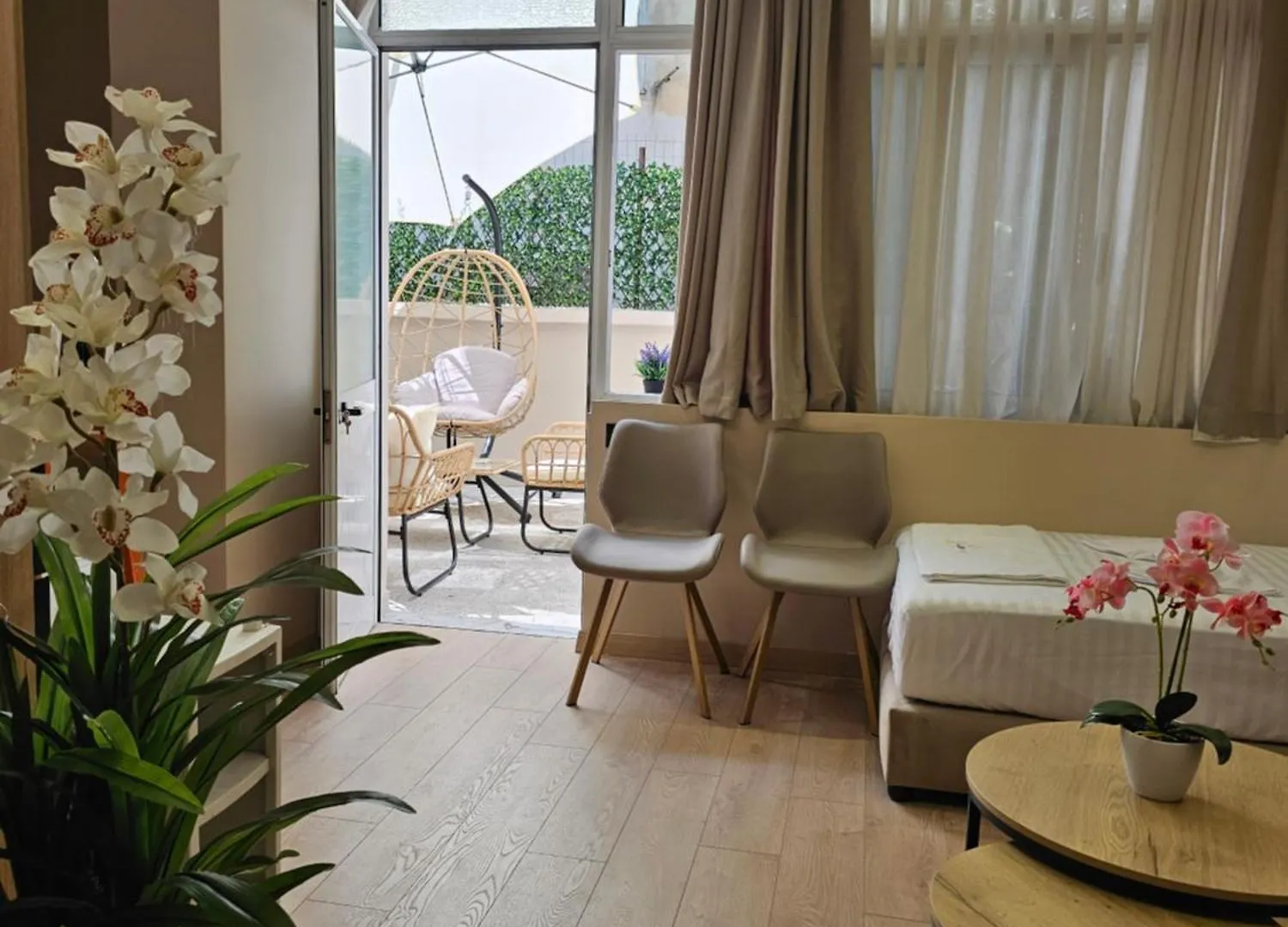 Albi Apartment 地拉那