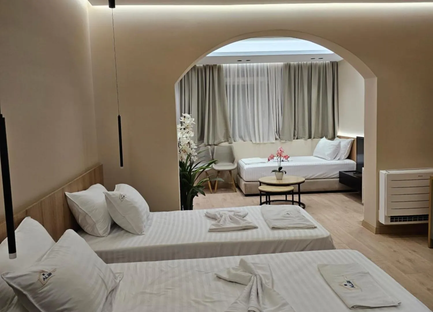 Albi Apartment 地拉那